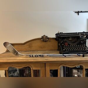 Bauer International Mystery Mini Hockey Stick Finland Right Brand New